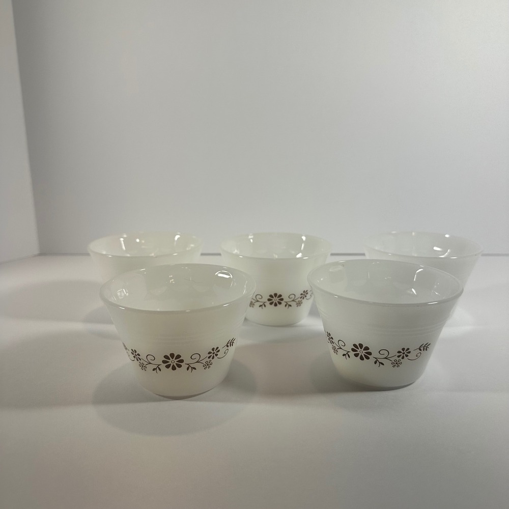 Pyrex Brown Daisy Milk Glass Custard Cups Set of 5 White Opal Ramekins 6oz 462